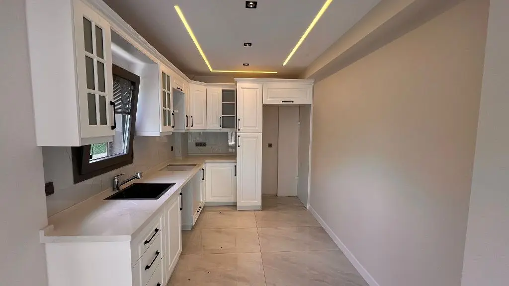 Fitted kitchen